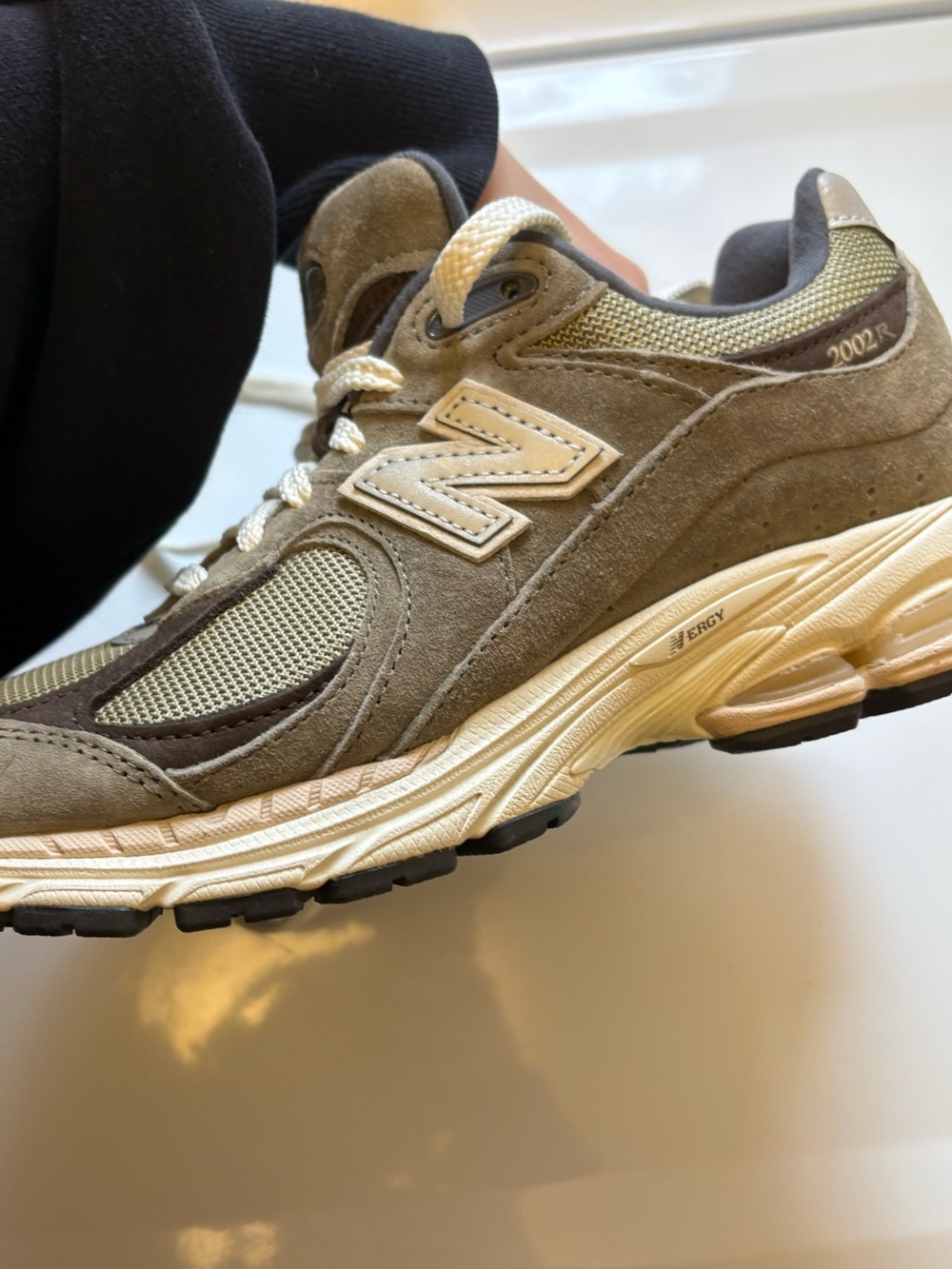 New Balance 2002R 8W